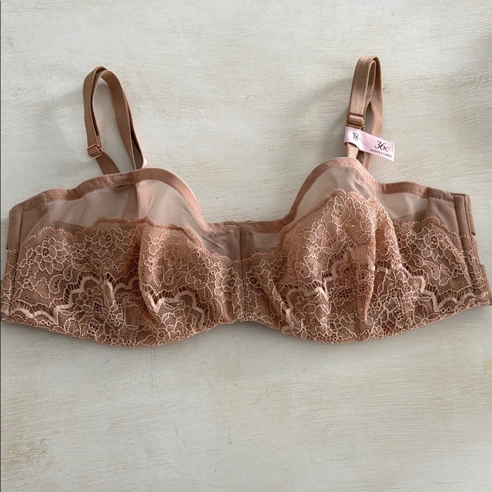 Victoria's Secret Tan Lace Underwire Bra